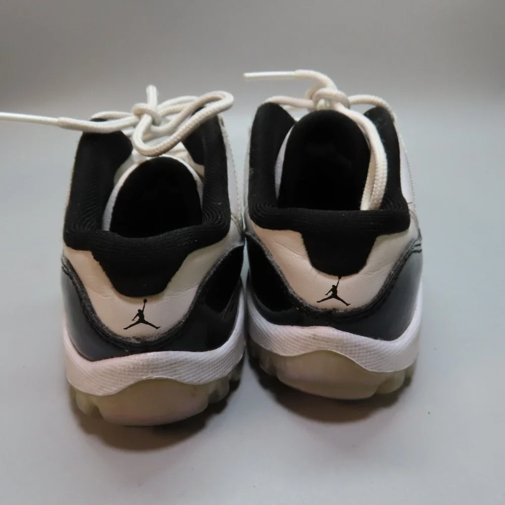 Nike Air Jordan 11‎ Retro Low Emerald Sneakers 505836-145 Toddler Size 10C
